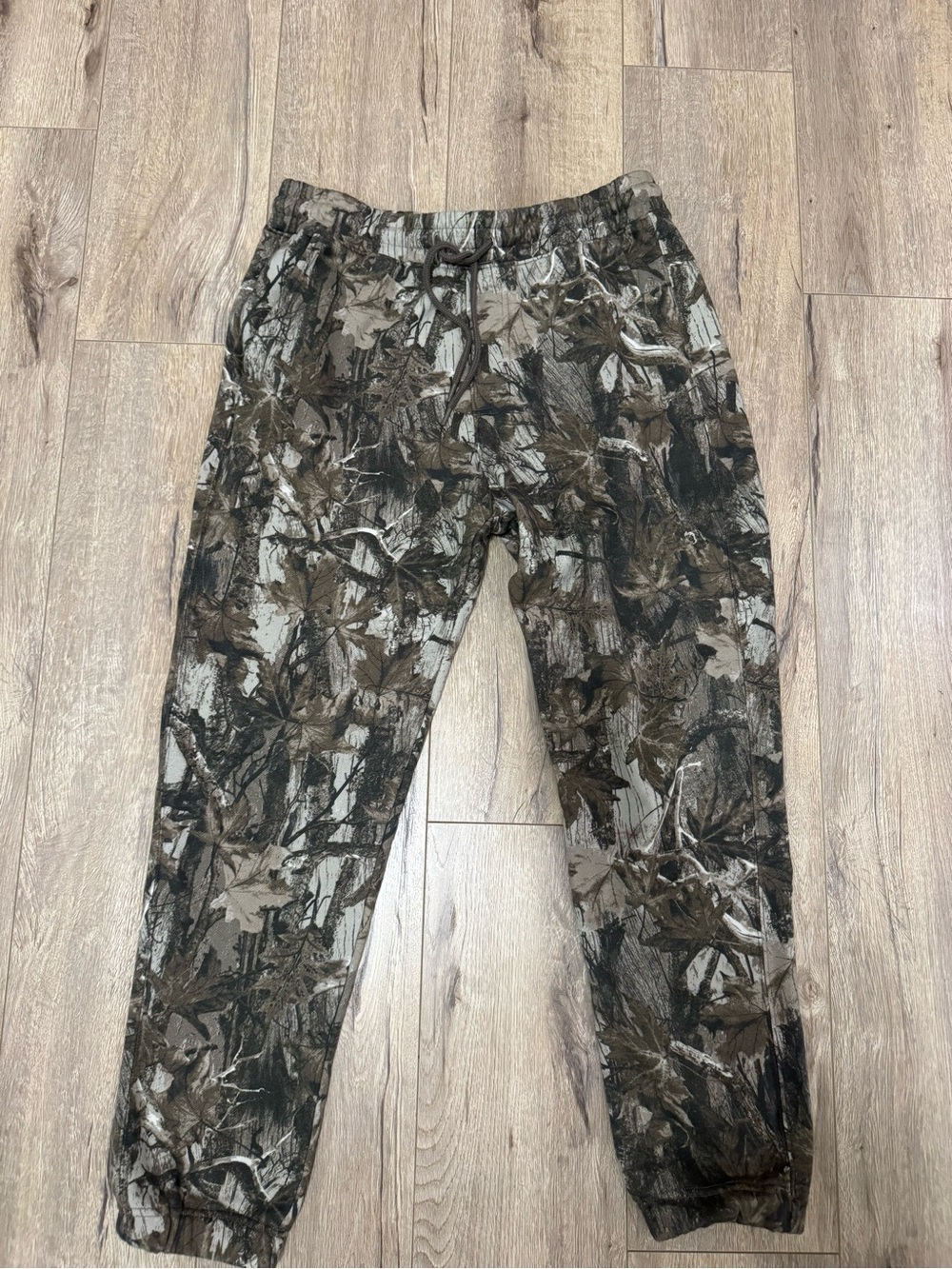 Hollister New Men's Camouflage Joggers - Brown & Green